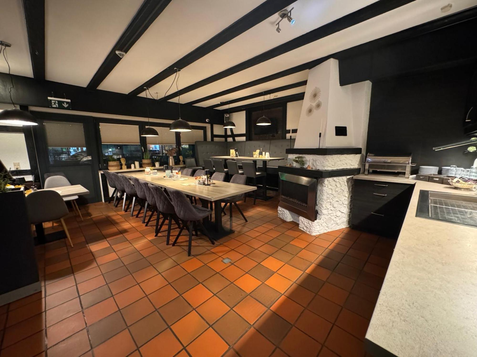 K357 - Hotel & Restaurant "Zur Post" In Otterndorf Bei Cuxhaven Eksteriør bilde