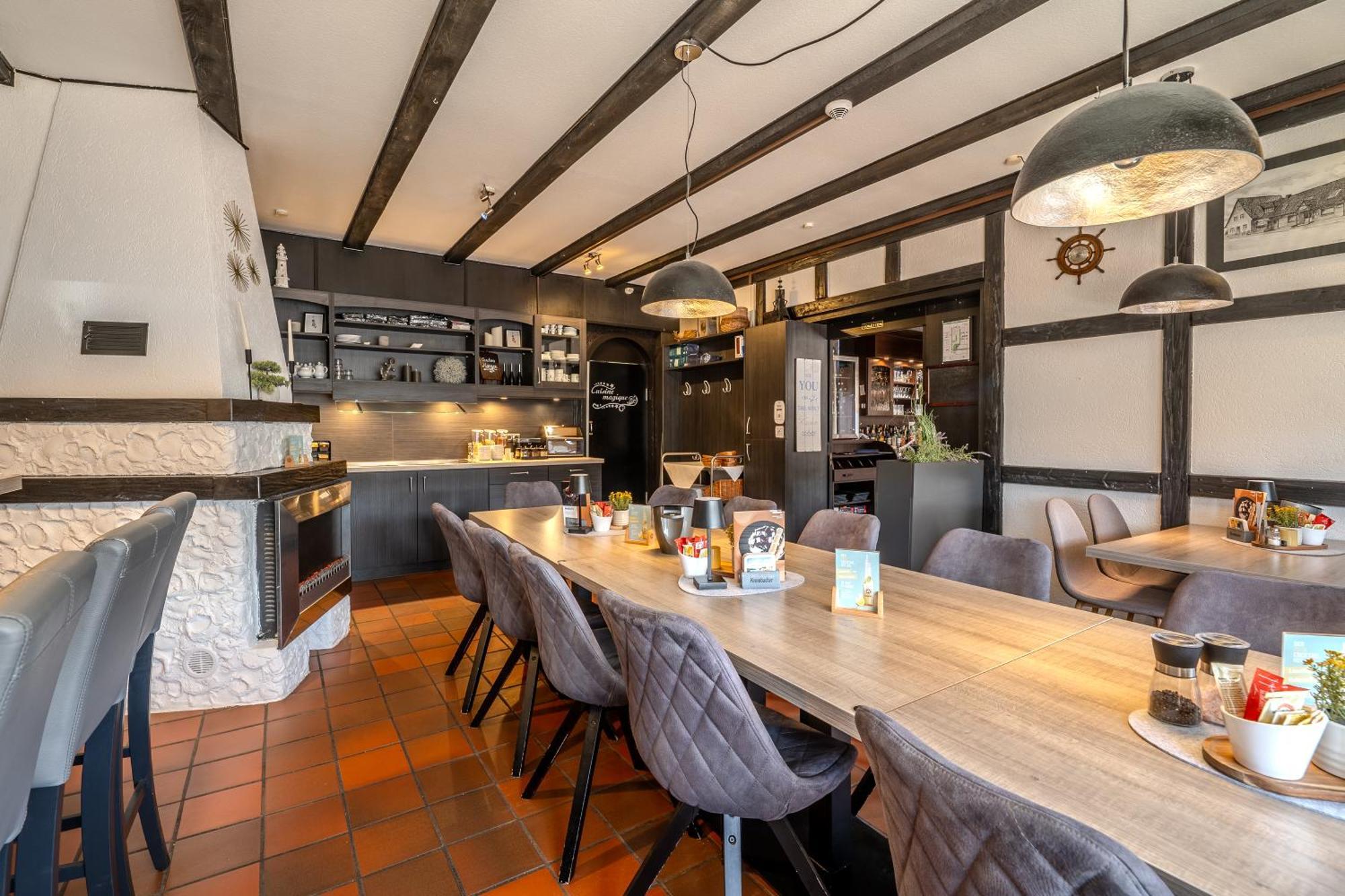 K357 - Hotel & Restaurant "Zur Post" In Otterndorf Bei Cuxhaven Eksteriør bilde